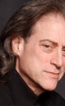 Ünlü Komedyen Richard Lewis Hayatını Kaybetti.