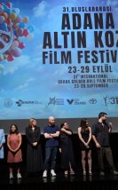 Başrolünü Bülent Emi̇n Yarar’ın Üstlendiği, “Hakkı”nın Türkiye Prömiyeri Altın Koza’da Gerçekleşti!