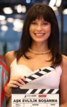 “Aşk Evlilik Boşanma” Dizisinde Melisa Şenolsun’un Partneri Belli Oldu!