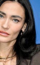 Saadet Işıl Aksoy, “Bir Ruh Macerası” Dizisinin Kadrosuna Katıldı!