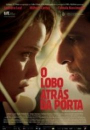 Kurt Kapıda O Lobo atrás da Porta