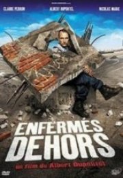 Çılgın Polis Enfermes dehors
