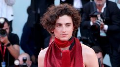 Leonardo DiCaprio’dan Timothée Chalamet’e Kariyer Tavsiyesi: “Güçlü Uyuşturucular ve Süper Kahraman Filmleri Yok”