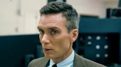 Bu hafta Warner Bros. resmen “Dune: Bölüm İki”yi 2024’e taşıyarak, yazın ikinci en yüksek gişe yapan filmi olan “Oppenheimer”ın lehine olabilecek oyun değiştirici bir hamle yaptı.