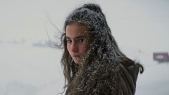 “Kuru Otlar Üstüne” Gişenin Liderliğini Bırakmıyor!