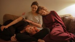 “His Three Daughters” Fragman: Elizabeth Olsen, Natasha Lyonne, Carrie Coon Başrolde!