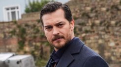 “Uykucu Adam” Filminin Oyuncu Kadrosu Genişliyor!