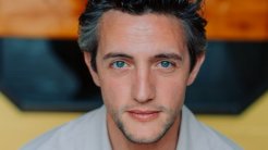 Yılmaz Bayraktar, Disney+’ın “Bize Bir Şey Olmaz” Dizisinde!