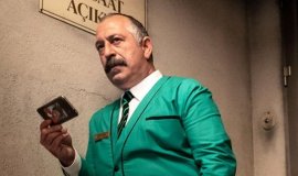 Cem Yılmaz’ın Yeni Netflix Filmi “Ayzek ile Bir Gece”den İlk Görseller!