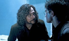 Gary Oldman, Sirius Black Rolünde “Vasat” Olduğunu Düşünüyor