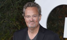 Matthew Perry’nin Aşırı Dozdan Ölümünde 2’si Doktor 5 Kişi Suçlanıyor!