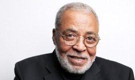 Darth Vader’ın Sesi, Usta Oyuncu James Earl Jones Hayatını Kaybetti.