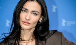 Saadet Işıl Aksoy, “Bir Ruh Macerası” Dizisinin Kadrosuna Katıldı!