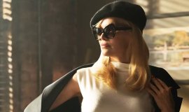 “The Naked Gun”da Pamela Anderson Yüzünü Gösterdi