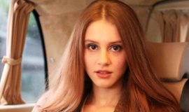 Ahsen Eroğlu, Yeni Dizisi “Kadife Kelepçe” ile Seyirci Karşısına Çıkmaya Hazırlanıyor!