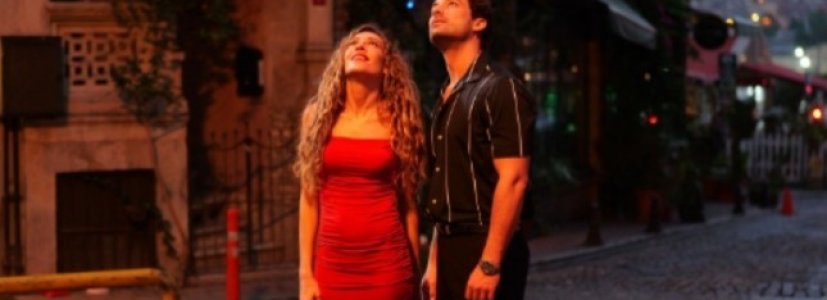 Sinem Kobal ve Alp Navruz’un Yeni Filmi “Her Şeyin Başı Merkür”den Yeni Fragman Yayınlandı!